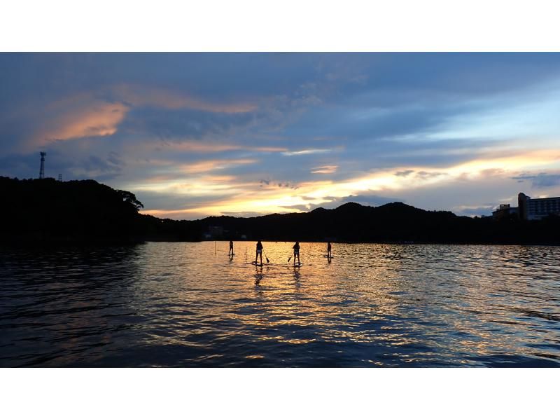 【三重県・伊勢志摩】サンセットSUP≪レンタルマリンシューズ付き≫の紹介画像