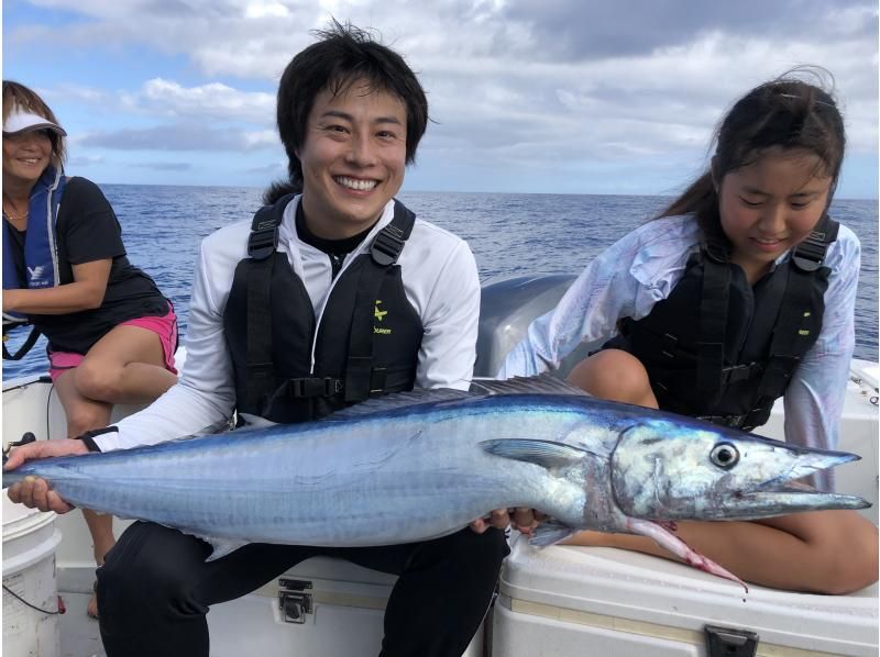 【Kagoshima · Amami Oshima】 Trolling big fishing tour which goes by boat of 29 feet! !の紹介画像