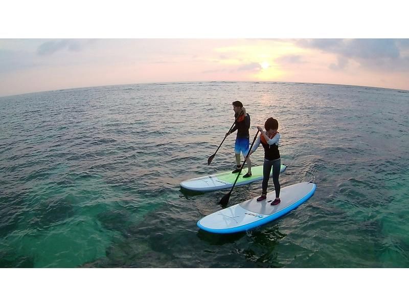 【沖縄・石垣島】昇る朝日を海の上で浴びてパワーを充電！SUPサンライズコース　GOPROで撮影した写真のデータをプレゼント♪の紹介画像