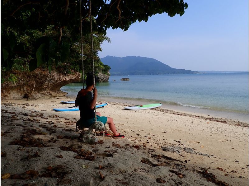 【沖縄・石垣島】石垣島の美しい海を満喫！サンゴ礁の海をスイスイ漕ぐなら！SUPクルージングコース　写真データ付　の紹介画像