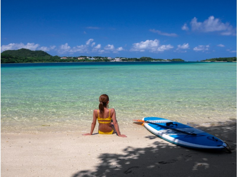 SALE! [Ishigaki Island/Half-day] Choose from SUP/canoeing in the world-renowned "Kabira Bay" ★ Free pick-up and drop-off/photo data, no additional charges, same-day reservations OK!の紹介画像