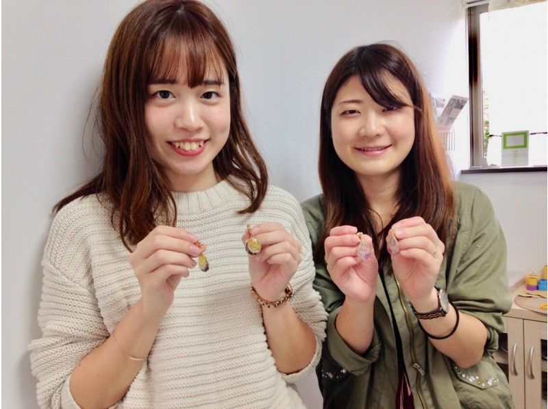 【 Kyoto City】 Have fun with Making accessories ! Created with UV resin ~ For yourself · Present for ♪ (150 minutes course)の紹介画像
