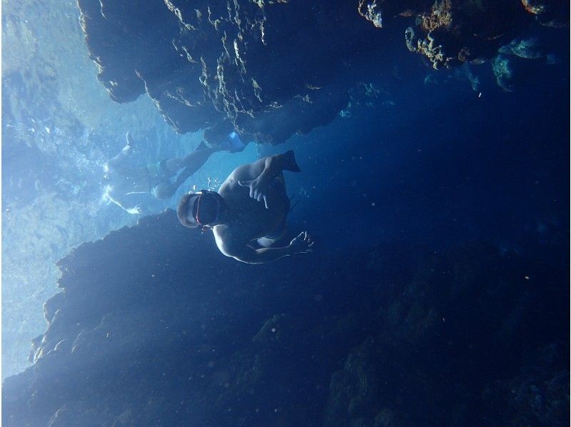 【石垣島·浮潛】在離開古代海洋的美麗的海上體驗令人印象深刻的浮潛の紹介画像