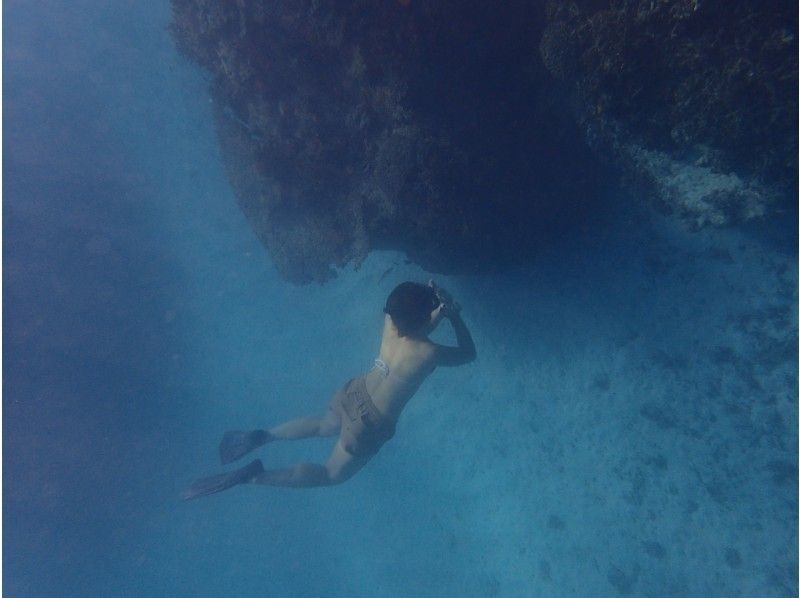 【石垣島·浮潛】在離開古代海洋的美麗的海上體驗令人印象深刻的浮潛の紹介画像