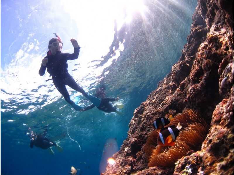 [冲绳·恩纳村·浮潜] 1组包机！神秘的蓝色洞穴浮潜の紹介画像