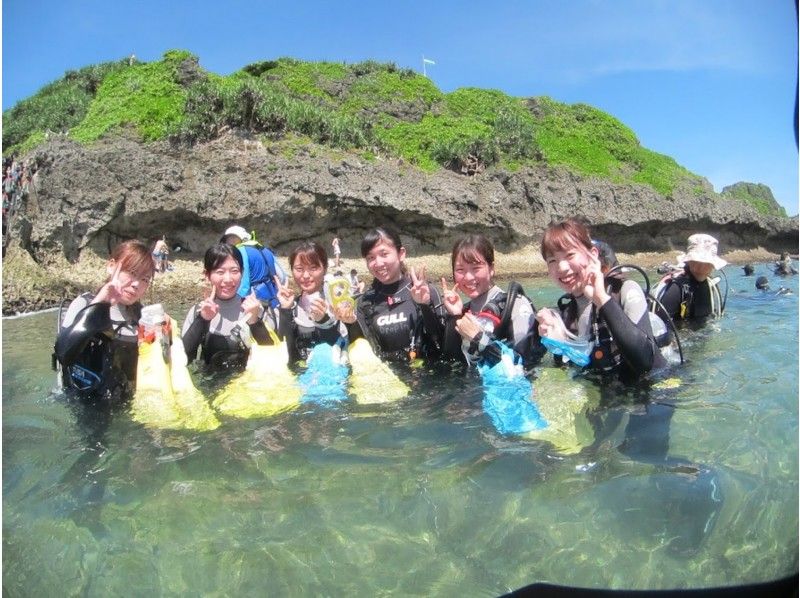 【沖縄・青の洞窟・体験ダイビング】ボートで行く！追加費用一切無し超高画質動画＆写真を枚数無制限でプレゼント。の紹介画像