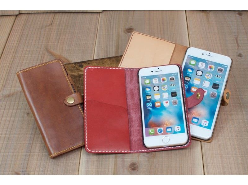 [Kyoto / Nakagyo Ward] One point only for yourself! Leather craft experience "smartphone case making"の紹介画像