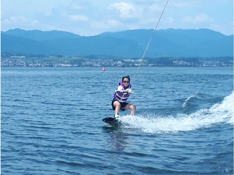 [Shiga / Lake Biwa / Wakeboard] Those who have 4 or more wakeboarding experiences ★ If you slip one, it's OK ★ Relaxing course ★ (15 minutes x 1 set) ★ Image gift ♬の紹介画像