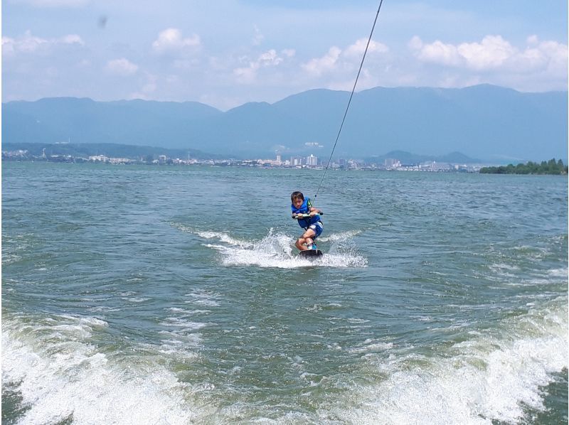 [Shiga / Lake Biwa / Wakeboarding] Enjoy-orient course (10 minutes x 2 sets) who have 4+ experiences
