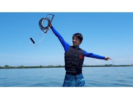 滋賀 琵琶湖 ウェイクボード 経験者はこちらのフリートーイング 約10分 2セット になります 久しぶりの方 楽しい感じで終わりたい方向け アクティビティジャパン