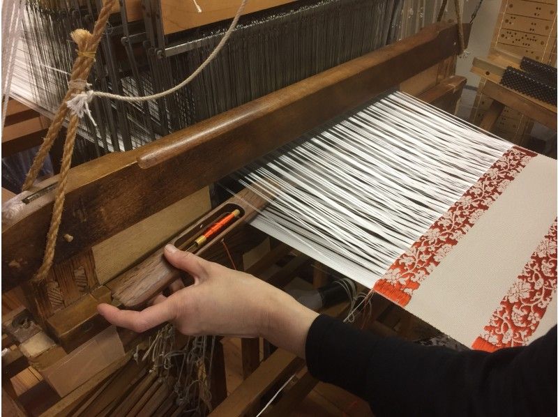 [Kyoto / Kita Ward] Weaving experience-Experience the highest technology of the weaver! half-day course & workshop tour of weaving high equipment!の紹介画像