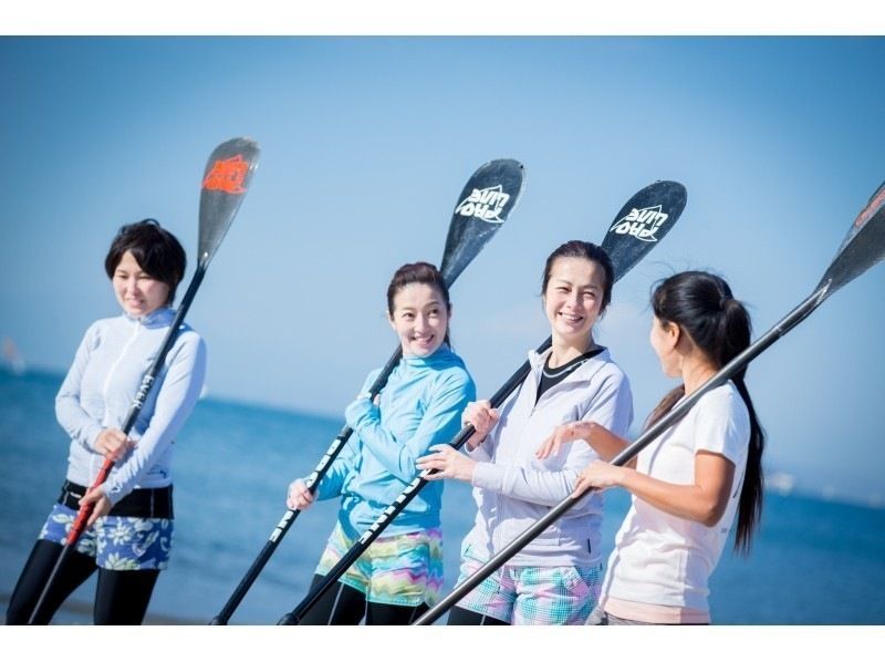 [Shonan/Zushi/Recommended for couples/women/Sunset SUP] SUP experience at a facility fully equipped with amenities and bath towels ★ Photo data giftの紹介画像