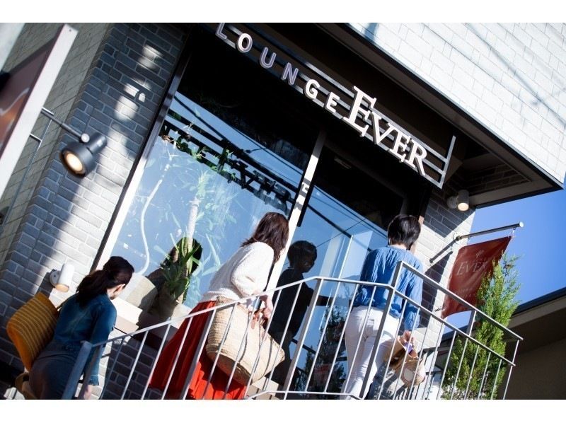 初心者大歓迎【湘南・逗子・カップル・女性にオススメ・サンセットSUP】アメニティ充実、バスタオル完備の施設でSUP体験★写真データプレゼントの紹介画像