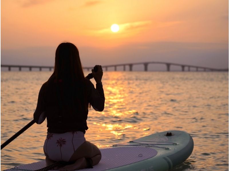 【宮古島・サンセットSUPツアー】★5歳から65歳まで参加OK★一度は見たい絶景｜GoPro写真＆動画無料｜温水シャワー、ドライヤー完備♡の紹介画像
