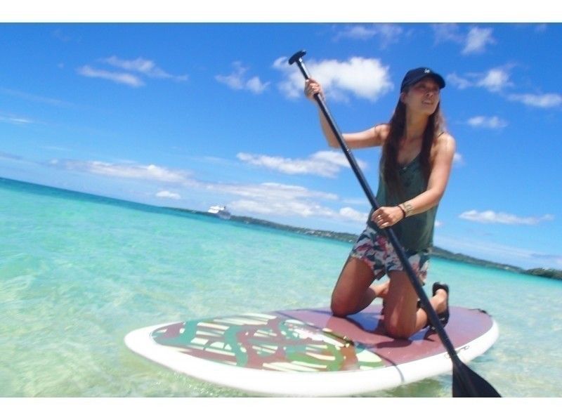 【沖縄・古宇利島・SUP】恋の島・古宇利島でスタンドアップパドル（SUP）体験☆ガイド付き・貸切コース☆高画質！GoPro動画無料サービスの紹介画像