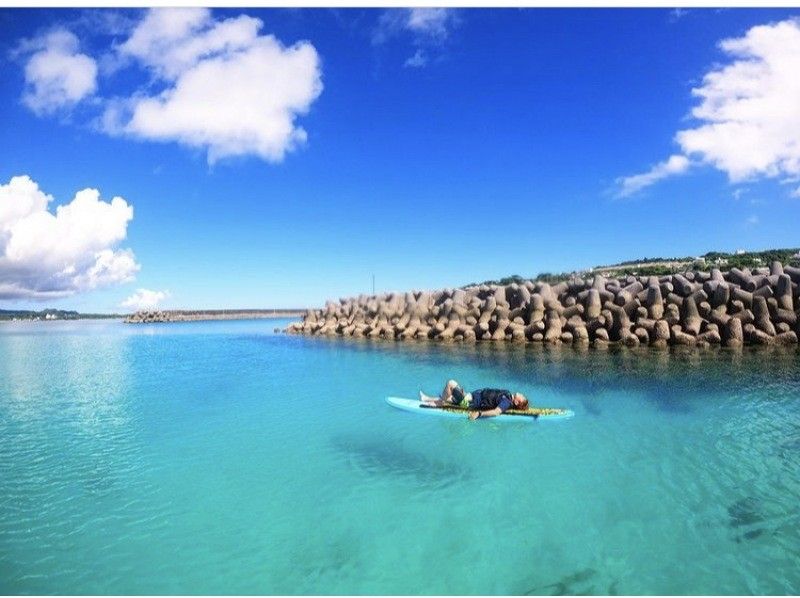 【沖縄・古宇利島・SUP】恋の島・古宇利島でスタンドアップパドル（SUP）体験☆ガイド付き・貸切コース☆高画質！GoPro動画無料サービスの紹介画像