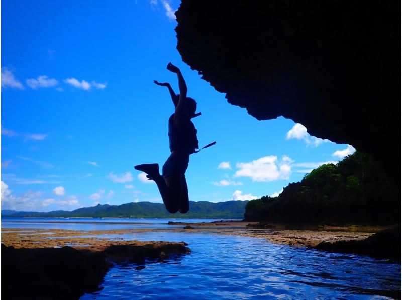 [石垣島/半天] 青洞探險＆浮潛★還有機會看到海龜★免費接送/照片資料/設備租借！歡迎當天預訂！の紹介画像