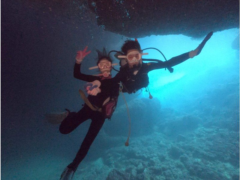 速乾ドライヤー・無料アメニティーも充実‼毎日先着3組‼️3980円【GoPro写真・動画・餌あげ無料❤️青の洞窟ダイビング】直前予約OK!!の紹介画像