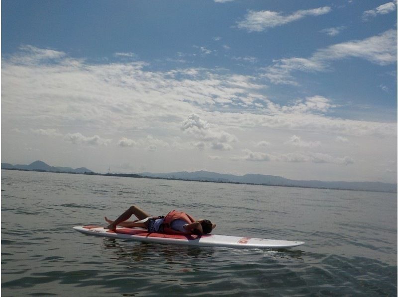 [Shiga/Otsu/Lake Biwa] Experience SUP at Lake Biwa! You can spend the day slowly in a clean facility ♪ Beginners are welcome! <15 minutes by train from Kyoto Station>の紹介画像
