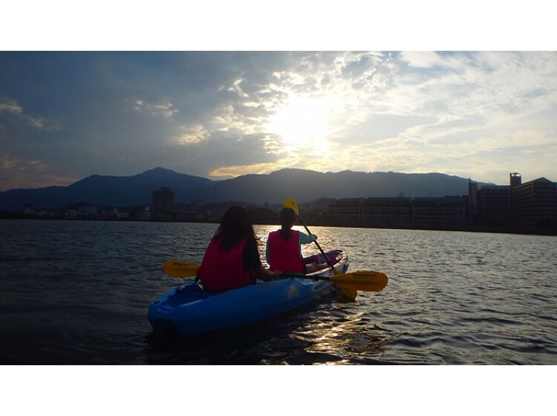 [Shiga/Otsu/Lake Biwa] Kayak experience at Lake Biwa! You can spend the day slowly in a clean facility ♪ Beginners are welcome! <15 minutes by train from Kyoto Station>の紹介画像