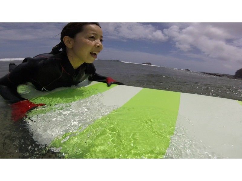 [Okinawa ・ Yanbar / North] 90 minutes course campaign During! ! Beautiful beginners at beautiful sea Yanbaru Surfingの紹介画像