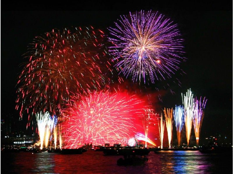 【兵庫】第48回みなとこうべ海上花火大会2018~貸切船より眺める神戸の夏の風物詩~【12259】の紹介画像