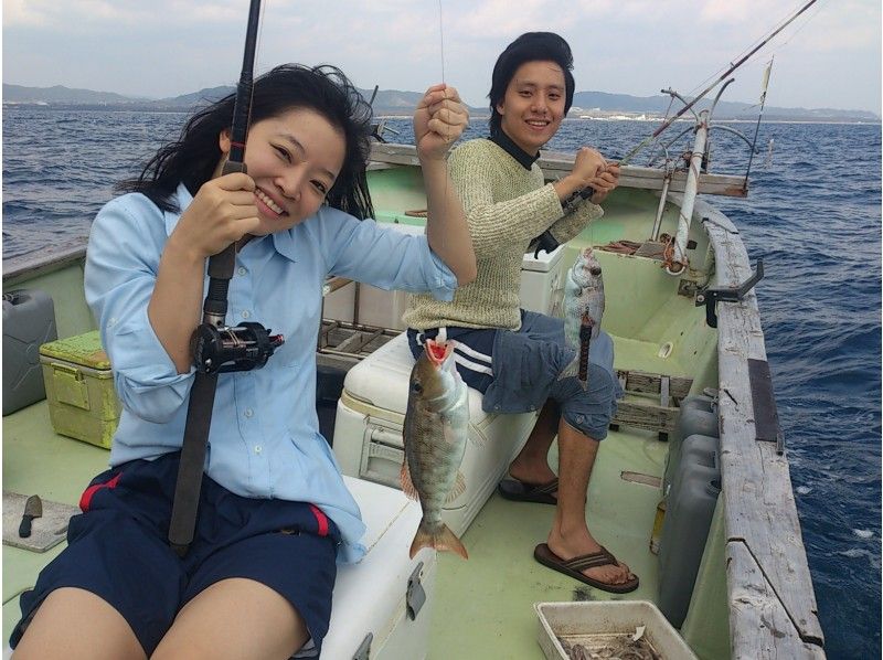 【 คาโกชิมา ·บริเวณ Amami Oshima ด้านเหนือ·ด้าน Airport side ด้วยมือ] OK ด้วยมือ! ประสบการณ์การตกปลาที่ผู้เริ่มต้นสามารถเพลิดเพลินได้の紹介画像