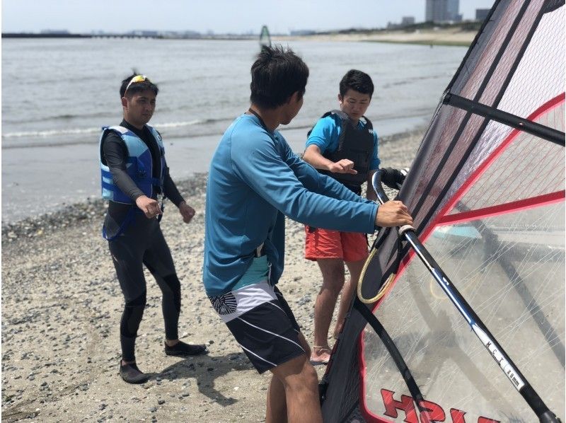 Does windsurfing cost money? Recommended for beginners School shop information with board rental