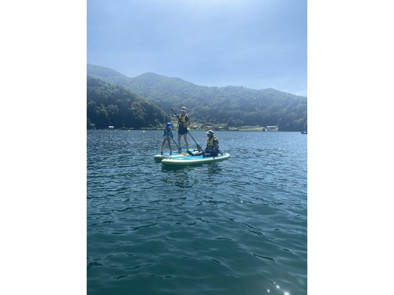 【親子で一緒に！】SUPタンデム（二人乗り）初心者体験コース♫３歳からの小さなお子様と一緒に！の紹介画像