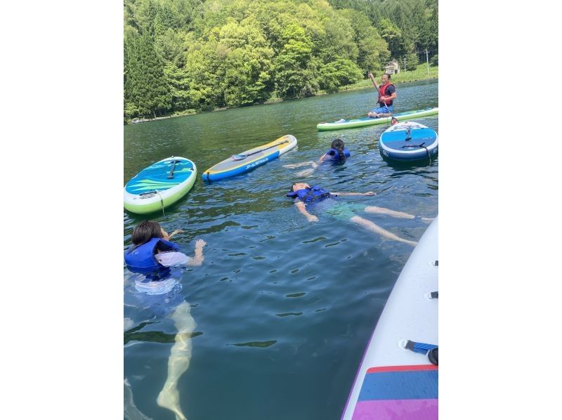 【親子で一緒に！】SUPタンデム（二人乗り）初心者体験コース♫３歳からの小さなお子様と一緒に！の紹介画像