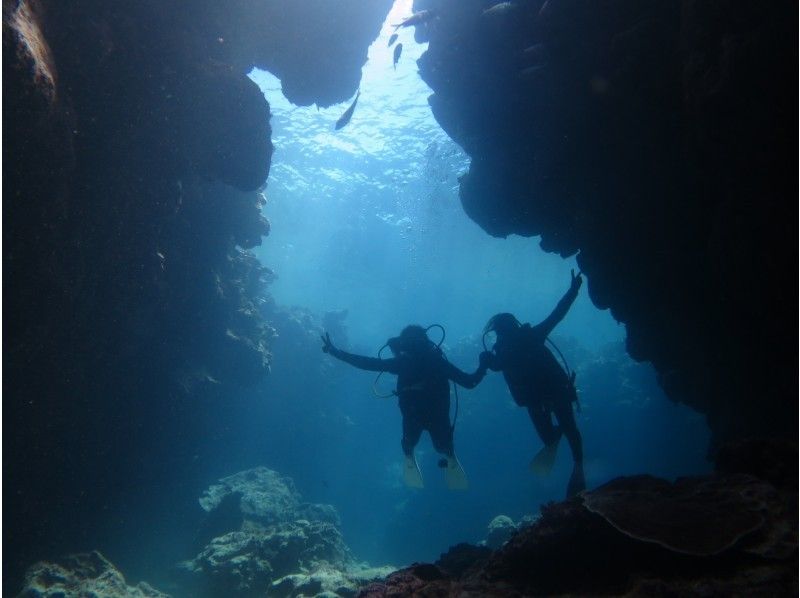 免費接機、拍照、錄像！！【沖繩縣/赤壁群島】赤壁半日扇形潛水（2次潛水）の紹介画像