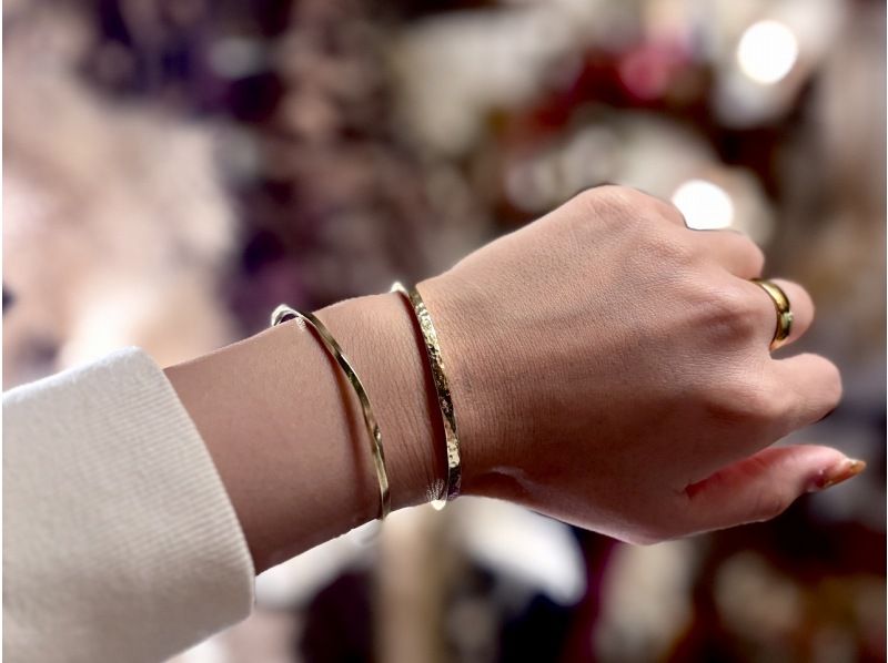 [Osaka ・ Shinsaibashi] Antique brass bangle ★ Handmade experienceの紹介画像