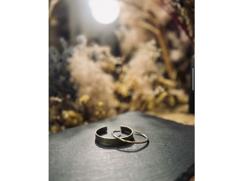 [Osaka ・ Shinsaibashi] Antique brass bangle ★ Handmade experienceの紹介画像