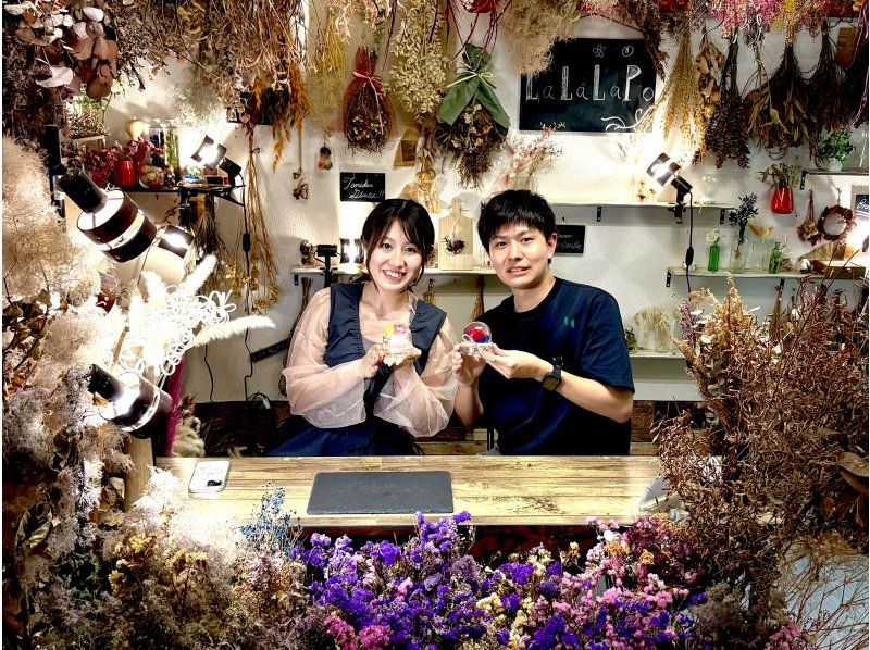 【大阪・心斎橋駅徒歩3分】Artificial flowerで作るウォータースノードーム作り！の紹介画像