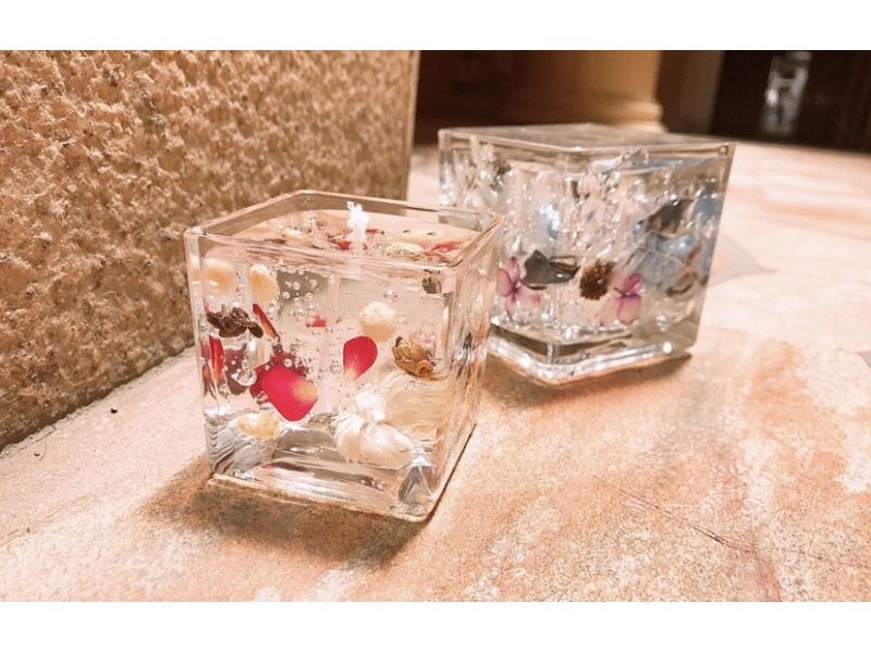 【大阪・心斎橋駅徒歩3分】ドライフラワーで作る透明なキャンドル☆ボタニカルジェルキャンドル作り体験！の紹介画像