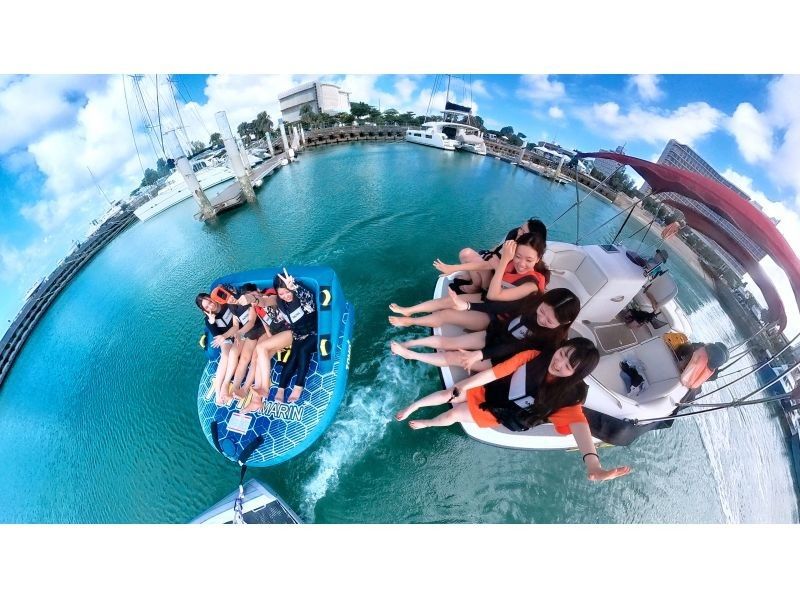 【 โอกินาว่า · Ginowan 】ลองบินเหนือ Ginowan sky สูงเหนือคณะกรรมการ พาราเซลลิ่ง(Parasailing) ของเรา !の紹介画像