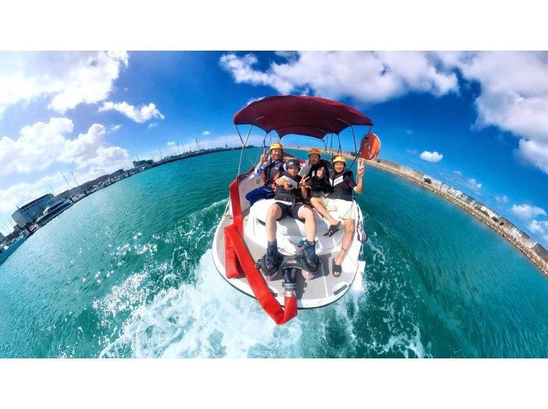 [Okinawa, Naha, Ginowan] Wetsuit rental available ★ Enjoy from the sea and sky! Flyboarding and parasailing!の紹介画像