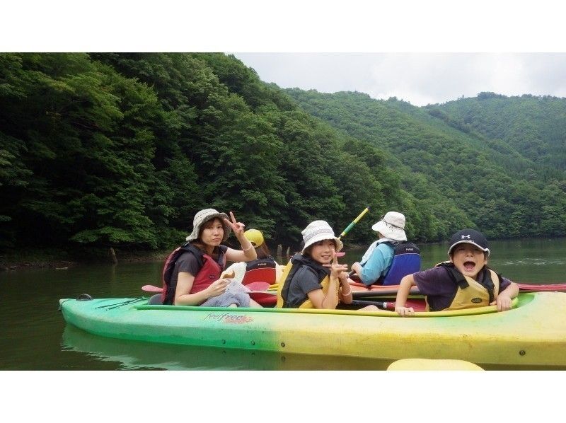【 群马 ·Minakami·Tone River·Dobumo湖】 漂流和划独木舟★组合之旅（1 日游·含午餐）の紹介画像