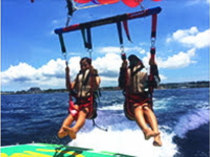  [หมู่บ้าน Onna, Chatan] [ โอกินาว่า・ ถ้ำสีฟ้า ดำน้ำ & พาราเซลลิ่ง(Parasailing) ] ส่วนลดจำนวนมากได้ถูกนำไปใช้ในคอร์สชุด !! の紹介画像