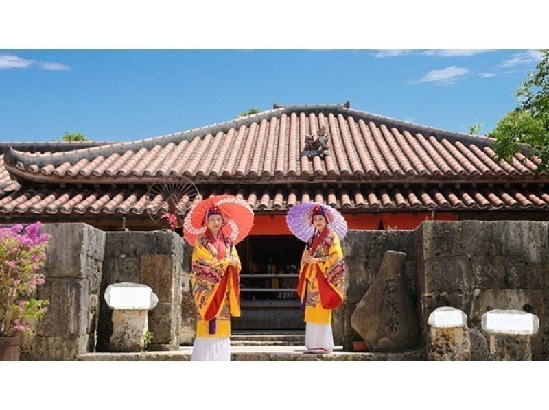 HIP-HOP BUS [Okinawa, Naha Departure] <Southern Okinawa> Okinawa World, Shuri Castle Park, Senaga Island Umikaji Terrace (Course D)の紹介画像