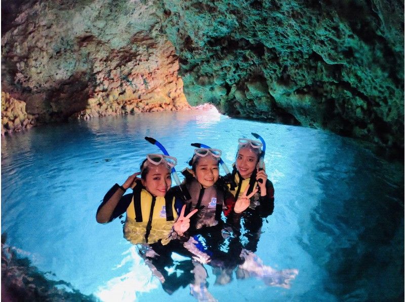 [ Okinawa Blue cave, chartered snorkel] 5 major benefits included! photos & movie present! 