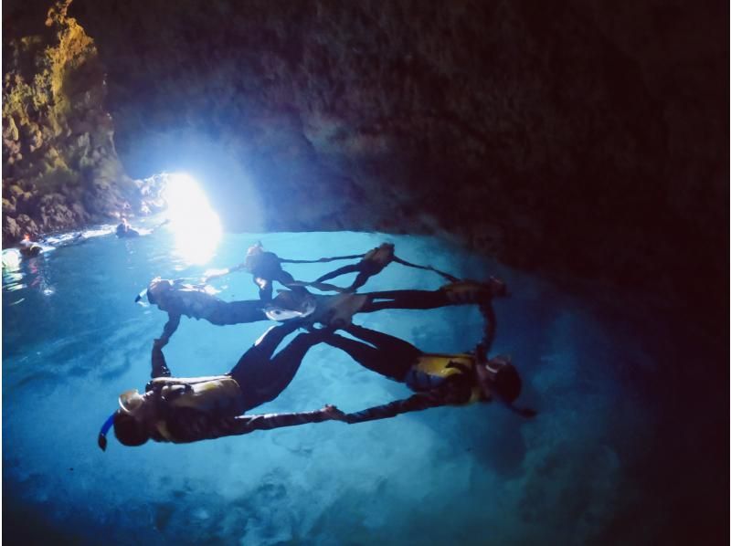 [ Okinawa Blue cave, chartered snorkel] 5 major benefits included! photos & movie present! 