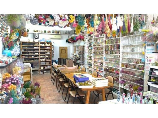 愛知 名古屋駅5分 透明なキャンドルで癒され体験 ジェルキャンドル作り 入れるお花は300種類 アクティビティジャパン