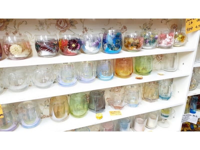 [5 minutes from Nagoya Station, Aichi] Experience the soothing sparkle of transparent candles with "gel candle making." There are 300 types of flowers to put in.の紹介画像