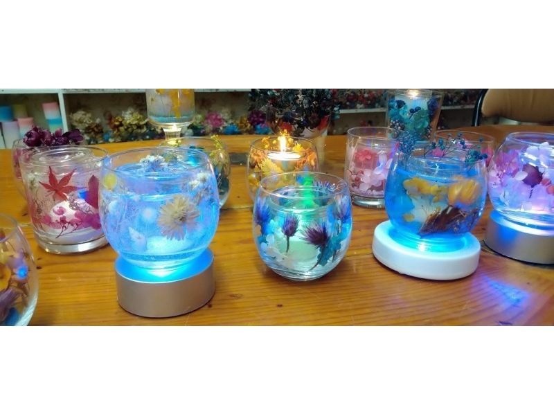 [5 minutes from Nagoya Station, Aichi] Experience the soothing sparkle of transparent candles with "gel candle making." There are 300 types of flowers to put in.の紹介画像