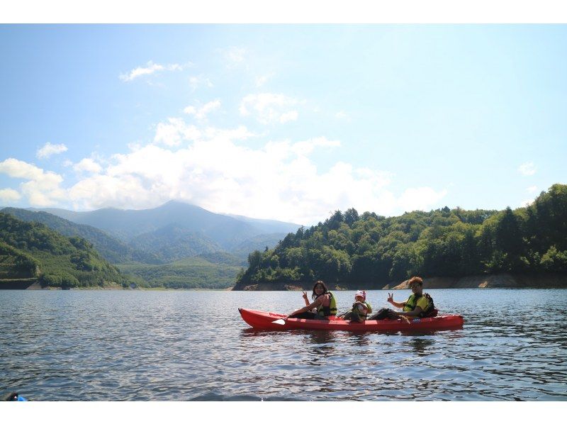 SALE! [Gunma, Minakami] A canoeing experience with a spectacular view in a hidden hot spring area * Going out with your dogの紹介画像