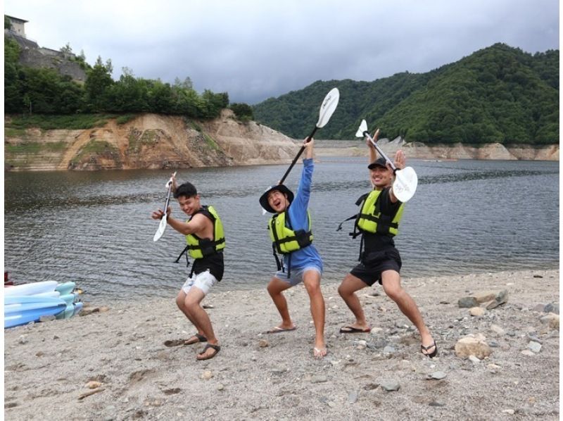 SALE! [Gunma, Minakami] A canoeing experience with a spectacular view in a hidden hot spring area * Going out with your dogの紹介画像