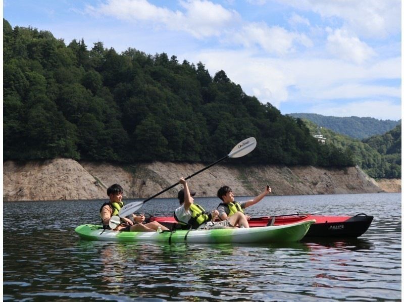 SALE! [Gunma, Minakami] A canoeing experience with a spectacular view in a hidden hot spring area * Going out with your dogの紹介画像