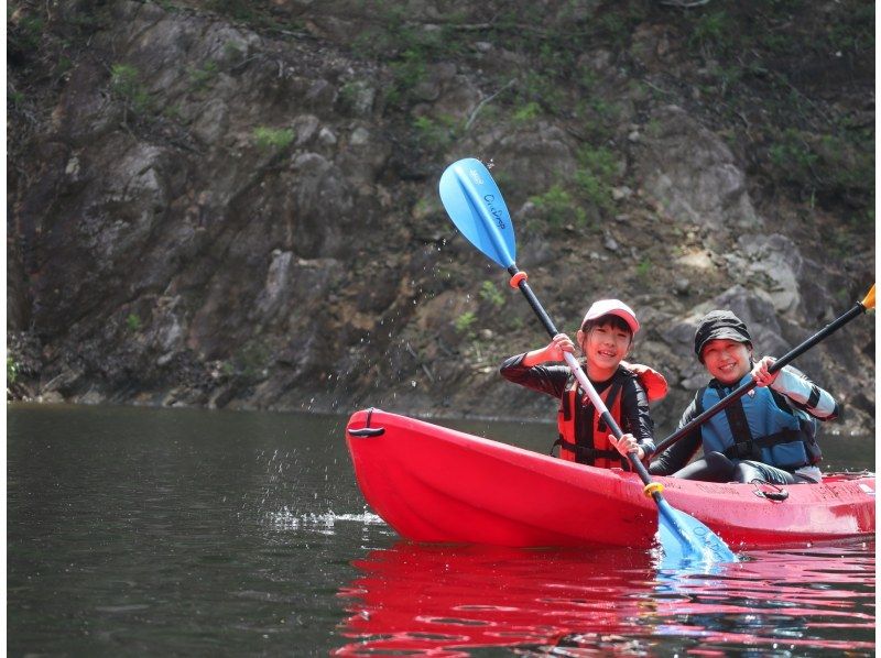 SALE! [Gunma, Minakami] A canoeing experience with a spectacular view in a hidden hot spring area * Going out with your dogの紹介画像