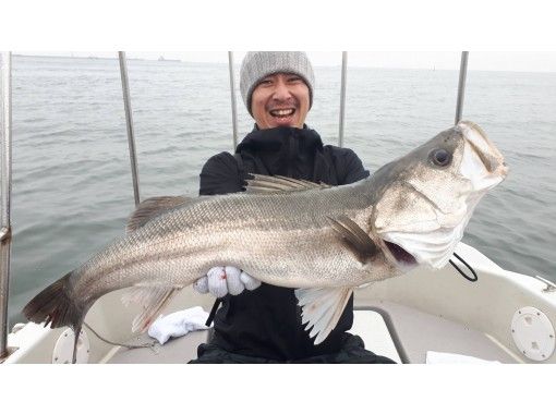 東京 羽田 1分 激安 高級魚 スズキ釣り 貸切り船 7名までok 釣った魚はお店紹介可 アクティビティジャパン 東京 羽田 1分 激安 高級魚 スズキ釣り 貸切り船 7名までok 釣った魚はお店紹介可 アクティビティジャパン